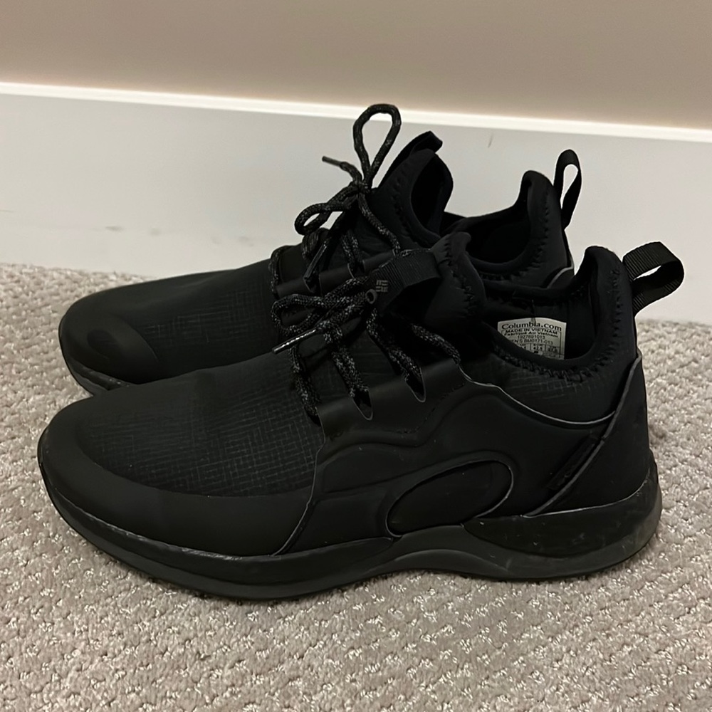 Men’s Black Waterproof Aurora Outdry Runners Sneakers Trail Shoes Size 9.5